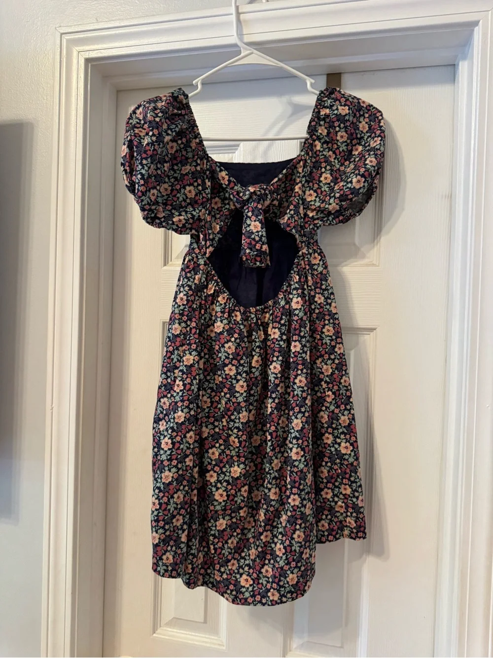 Girls Navy Floral Puff-Sleeve Dress with tie back